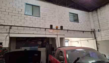 Galpão no Bairro Vila Sacadura Cabral em Santo André