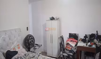 Casa Térrea no Bairro Vila Sacadura Cabral em Santo André