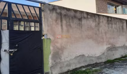 Terreno no Bairro Vila Scarpelli em Santo André