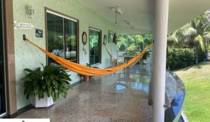 Excelente casa 4 suites com campo de futebol