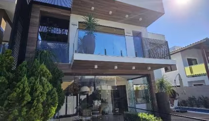 Casa Belíssima Moderna 4/3 suites - Impecável - atras da Unime