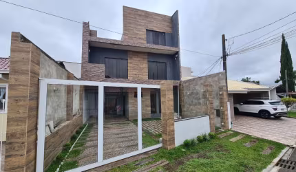 Lindo sobrado Triplex no Xaxim com 3 suítes