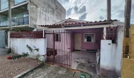 Casa com 3 quartos e edícula no Sitio Cercado