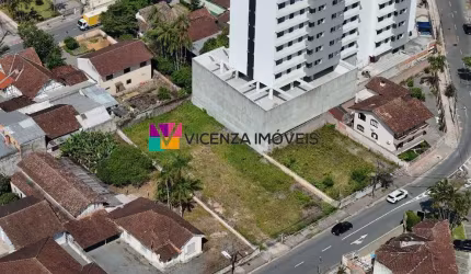 Terreno amplo no Bairro Floresta, Joinville/SC.
