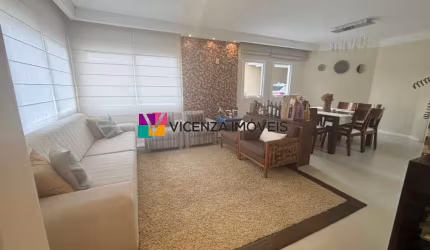 Casa à venda em Condomínio Fechado no bairro Glória, Joinville/SC.