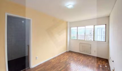 Apartamento com 2 quartos à venda na Cidade Nova, Rio de Janeiro  por R$ 370.000