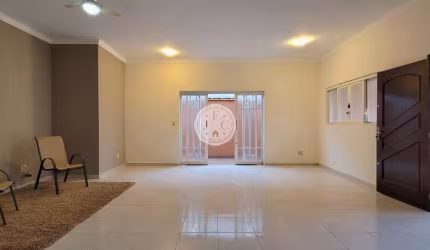 Casa com 3 quartos à venda na Rua Lamartine Belém Barbosa, 780, Ribeirânia, Ribeirão Preto por R$ 999.000