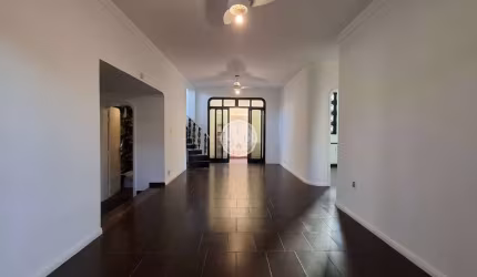 Casa com 3 quartos para alugar na Rua Maestro Vila Lobos, 404, Jardim São Luiz, Ribeirão Preto por R$ 11.900