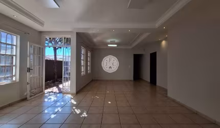 Casa com 4 quartos à venda na Rua Professor Doutor Walfredo Padovan, 103, City Ribeirão, Ribeirão Preto por R$ 1.200.000
