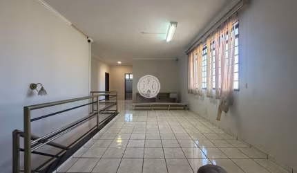 Casa comercial para alugar na Rua Afonso Taranto, 38, Nova Ribeirânia, Ribeirão Preto por R$ 6.000