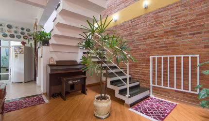 UMA CASA ESPAÇOSA EM UMA LOCALIZAÇÃO ÚNICA!
