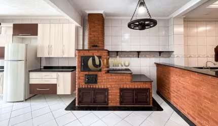 Sobrado amplo  com 4 quartos próximo ao  Tinguí
