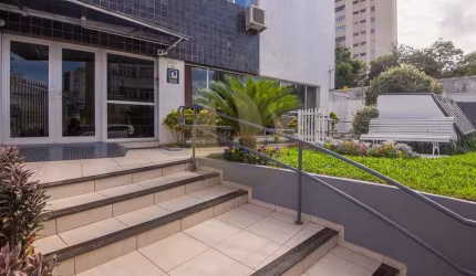 Studio bem localizado e mobiliado no Centro Cívico