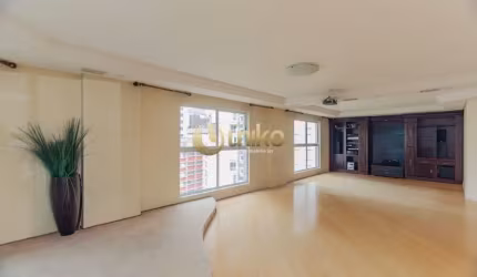 Apartamento de Luxo com 4 Quartos à Venda no Batel