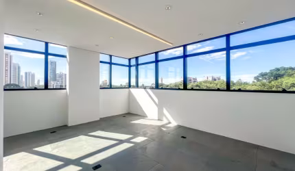 SALA NO ECOVILLE PRONTA PARA ENTRAR