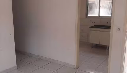 CASA EM CONDOMÍNIO FECHADO