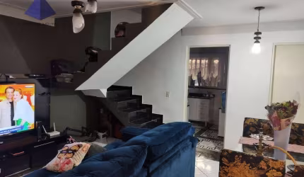 Sobrado com 3 dormitórios à venda, 66 m² por R$ 318.000,00 - Cidade Soberana - Guarulhos/SP