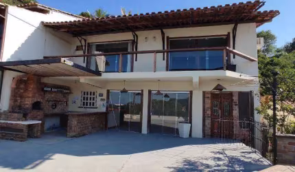 Casa com 4 Quartos para alugar, 394 m² por R$ 8.015/mês - Camboinhas - Niterói/RJ