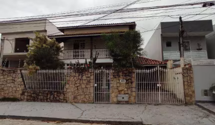 Casa com 4 Quartos à venda, 210 m² por R$ 1.100.000 - Itaipu - Niterói/RJ