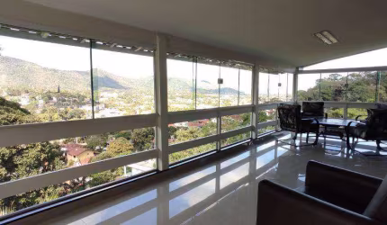 Casa com 4 Quartos à venda, 450 m² por R$ 1.600.000 - Itaipu - Niterói/RJ