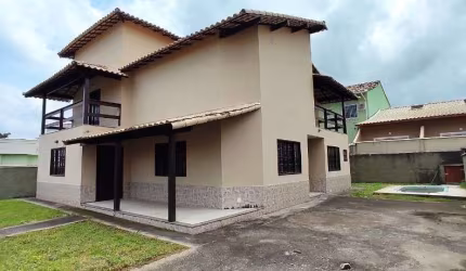Casa com 4 dormitórios à venda, 230 m² por R$ 650.000,00 - Centro - Maricá/RJ