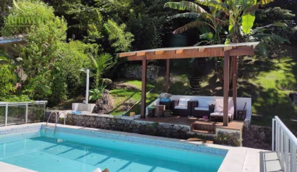 Casa com 4 Quartos à venda por R$ 2.200.000,00