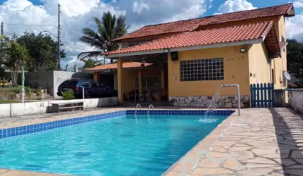 LINDA CHÁCARA COM 2.200 M² EM SÃO JOSÉ DOS CAMPOS!