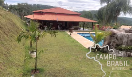 LINDA CHÁCARA 2.500M² EM CONDOMÍNIO EM GUARAREMA !