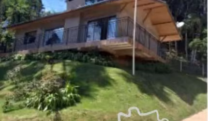 CASA 1.200M²  TÉRREA EM CAMPOS DO JORDÃO !