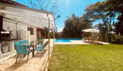 ST00012 - SITIO COM 3 CASAS E EXCELENTE TOPOGRAFIA , OTIMA LOCALIZAÇÃO E DOCUMENTAÇÃO OK!