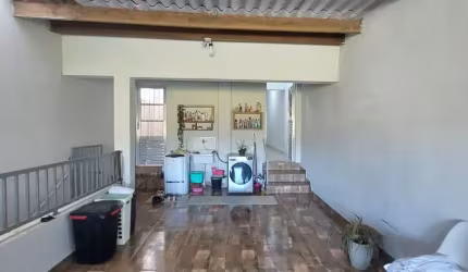 CA00285 - Casa à Venda próximo a Rota do Vinho em São Roque - SP.