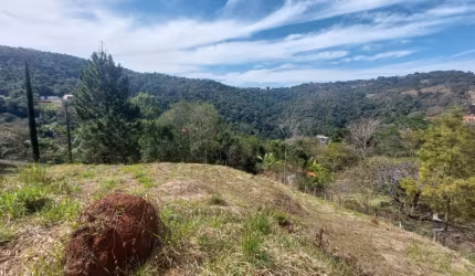 TE00192 - Oportunidade Única: Terreno à Venda em Condomínio de Alto Padrão!