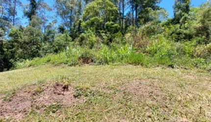 TE00196 - TERRENO DE 527M² COM PLATÔ PARA CONSTRUÇÃO EM SÃO ROQUE - SP