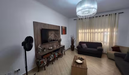 Casa com 3 quartos à venda na Rua Fioravante Sicchieri, 1408, Centro, Sertãozinho, 162 m2 por R$ 500.000