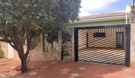 Casa com 3 quartos à venda na Rua Matheus Benelli, 434, Jardim Recreio dos Bandeirantes, Sertãozinho, 179 m2 por R$ 530.000