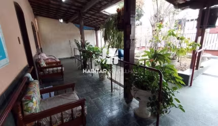 Casa com 3 quartos à venda na Santa Amélia, Belo Horizonte  por R$ 540.000