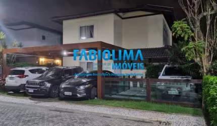 Casa a venda 4/4, condomínio na Av. Priscila Dutra, Vilas do Atlântico, Lauro de Freitas