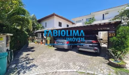 Casa a venda em condomínio na Av. Priscila Dutra, Lauro de Freitas