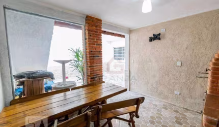 Casa com 3 dormitórios à venda, 220 m² por R$ 850.000,00 - Vila das Mercês - São Paulo/SP