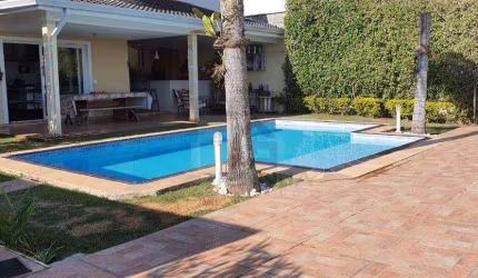Casa com 3 dormitórios à venda, 390 m² por R$ 1.850.000,00 - Granja Viana - Carapicuíba/SP