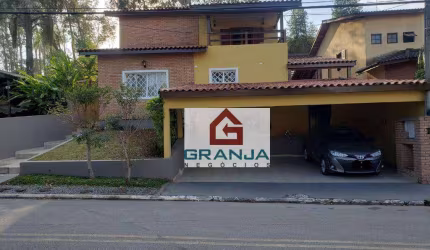 Casa com 3 dormitórios à venda, 320 m² por R$ 1.100.000,00 - Granja Viana - Jandira/SP