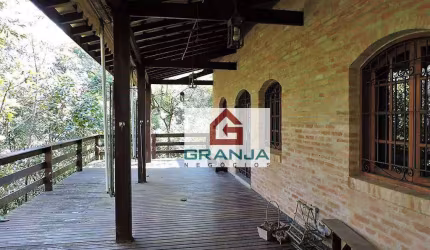 Casa com 3 dormitórios à venda, 385 m² por R$ 1.050.000,00 - Granja Viana - Jandira/SP