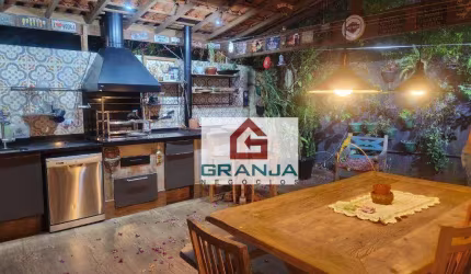 Casa com 3 dormitórios à venda por R$ 790.000 - Granja Viana - Cotia/SP