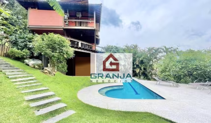Casa com 3 dormitórios à venda, 282 m² por R$ 2.120.000,00 - Granja Viana - Carapicuíba/SP