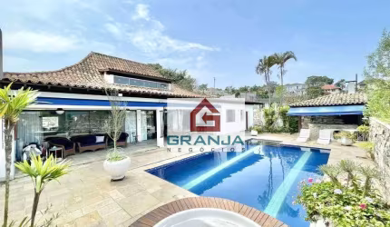 Casa com 4 dormitórios à venda, 550 m² por R$ 2.500.000 - Granja Viana - Jardim Passargada I - Cotia/SP