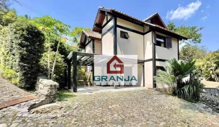 Casa com 3 dormitórios à venda, 183 m² por R$ 1.280.000,00 - Fazendinha - Carapicuíba/SP
