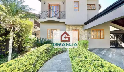 Linda Casa com 3 dormitórios (1 suíte), piscina, churrasqueiraà venda, 318 m² por R$ 1.650.000 - São Paulo II - Cotia/SP