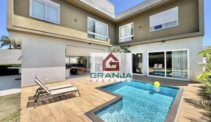 Imóvel Impecável com 4 suítes, varanda gourmet, piscina à venda, 345 m² por R$ 3.950.000 - Chácara dos Lagos - Carapicuíba/SP