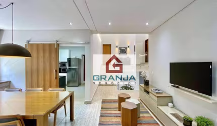 Lindo Imóvel Repleto de Armários com 4 suítes, closet, varanda, escritório! à venda por R$ 2.300.000 - Granja Viana - Jardim Colibri - Cotia/SP