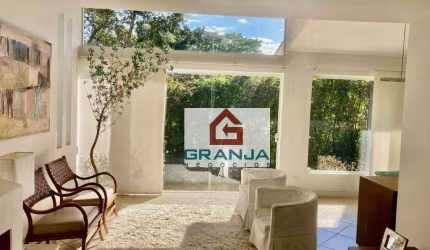 Se você busca exclusividade, segurança e conforto em meio à natureza, esta belíssima casa térrea .